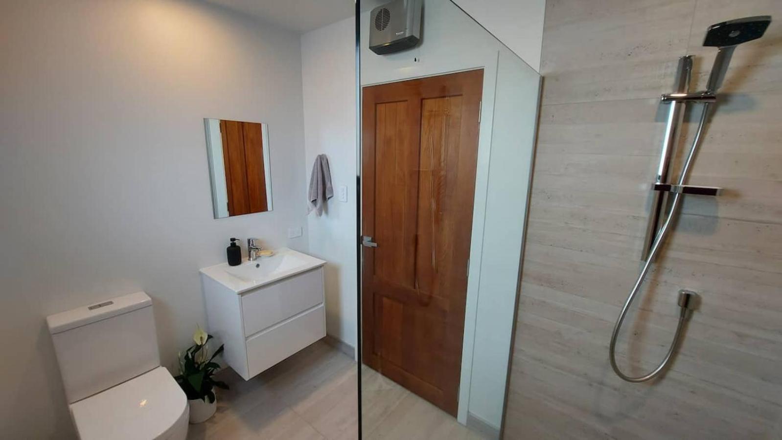 Sleek Suite By The Sand 1-Bedroom Dunedin Ngoại thất bức ảnh